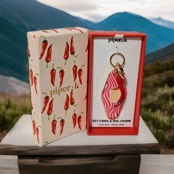 Piper K Keychain Spicy Picante Chili Pepper Handbag Purse Bag Charm Key Chain - Picture 2 of 3